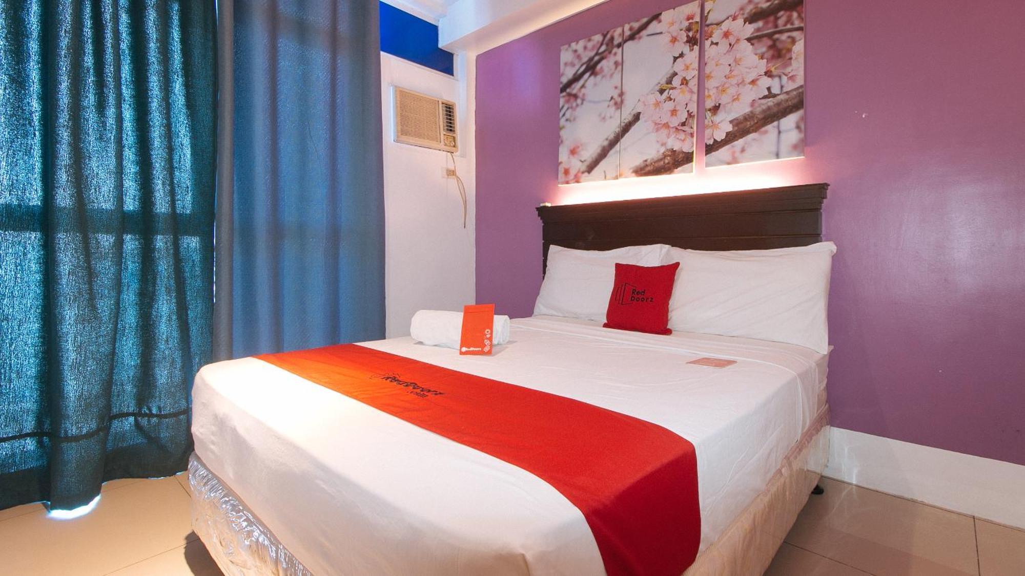 Reddoorz @ Melbourne Suites Makati Makati City Esterno foto